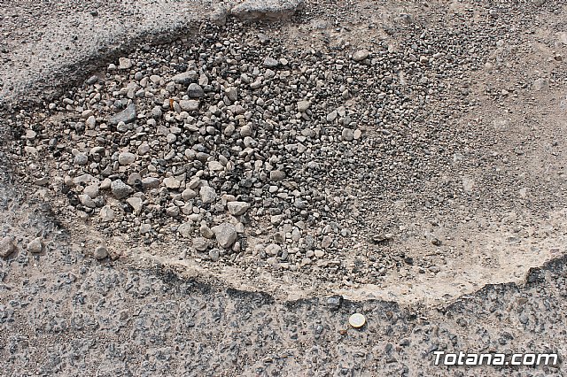 Denuncian el estado calamitoso del camino de los Yesares, en la diputacin de Mort - 17