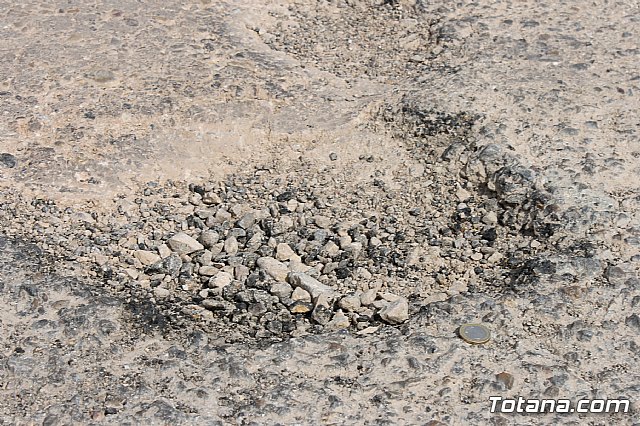 Denuncian el estado calamitoso del camino de los Yesares, en la diputacin de Mort - 24