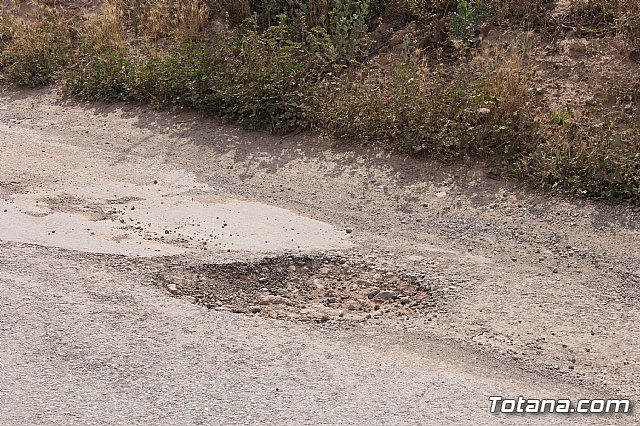 Denuncian el estado calamitoso del camino de los Yesares, en la diputacin de Mort - 53
