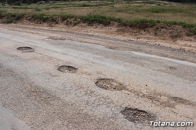 Denuncian el estado calamitoso del camino de los Yesares, en la diputacin de Mort - 55