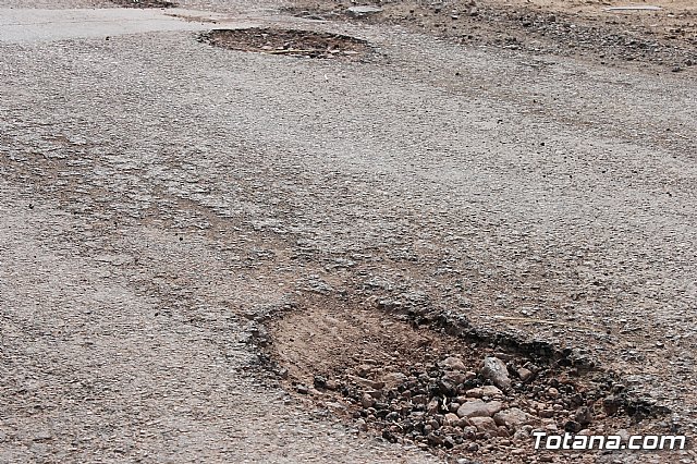 Denuncian el estado calamitoso del camino de los Yesares, en la diputacin de Mort - 56