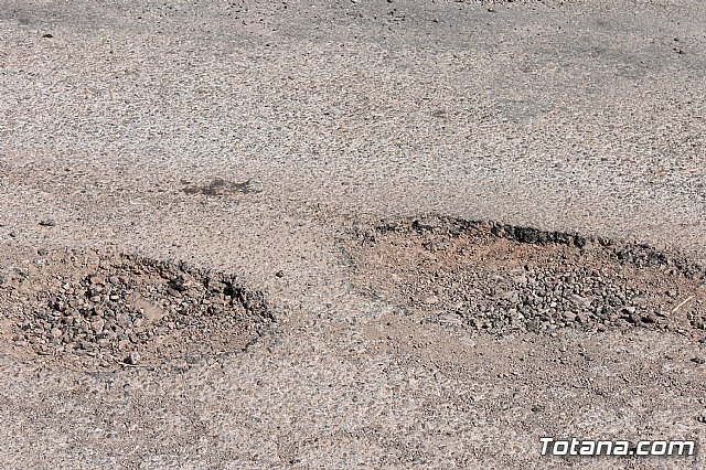 Denuncian el estado calamitoso del camino de los Yesares, en la diputacin de Mort - 60