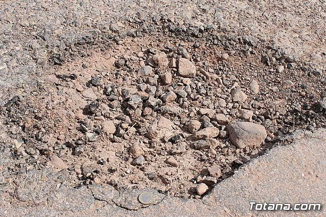 Denuncian el estado calamitoso del camino de los Yesares, en la diputacin de Mort - 64