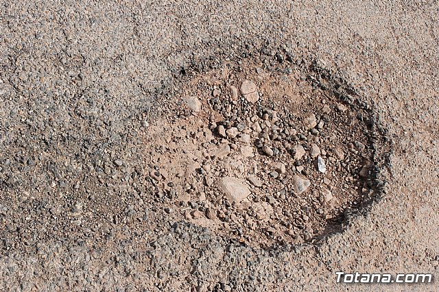 Denuncian el estado calamitoso del camino de los Yesares, en la diputacin de Mort - 66