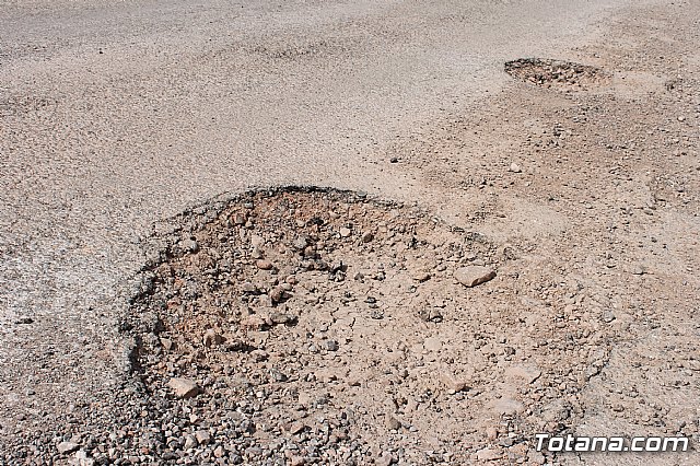 Denuncian el estado calamitoso del camino de los Yesares, en la diputacin de Mort - 67