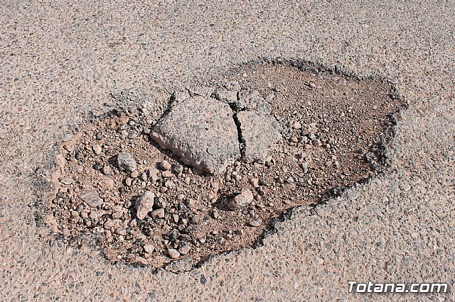 Denuncian el estado calamitoso del camino de los Yesares, en la diputacin de Mort - 73