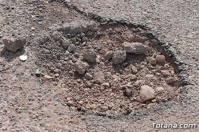 Denuncian el estado calamitoso del camino de los Yesares, en la diputacin de Mort - 83