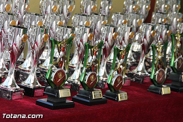 Carrera Popular Da de la Constitucin16 - Prueba absoluta, cadete y juvenil - 425