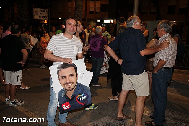 Pegada de carteles - Elecciones Generales 26J - 10