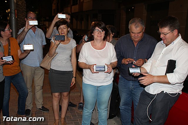Pegada de carteles - Elecciones Generales 26J - 20