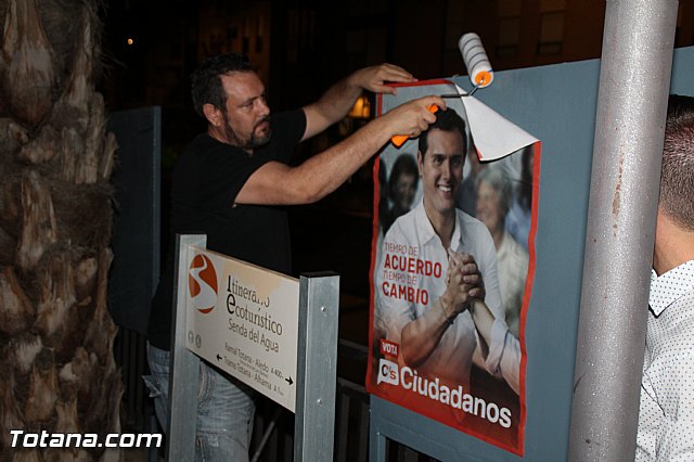 Pegada de carteles - Elecciones Generales 26J - 48