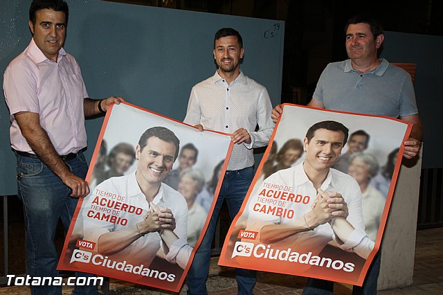 Pegada de carteles - Elecciones Generales 26J - 61