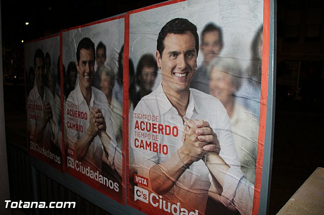 Pegada de carteles - Elecciones Generales 26J - 68