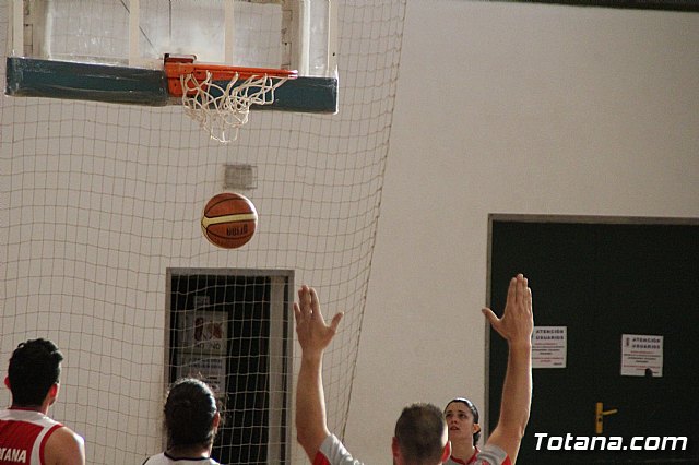 El CB Totana disput el primer partido de playoff por el ascenso a la Liga EBA (73-81) - 73