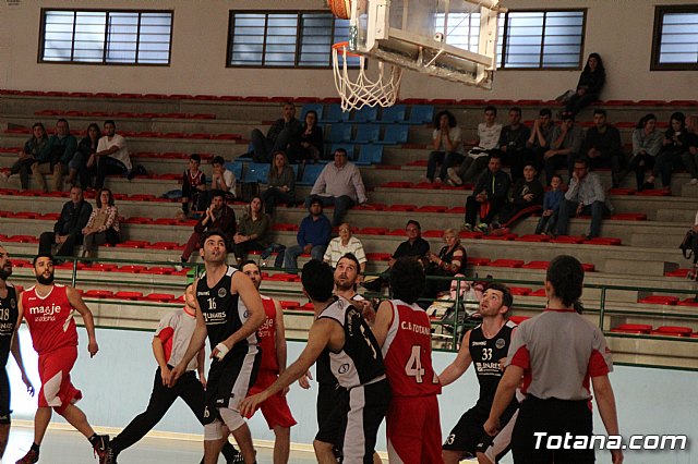 El CB Totana disput el primer partido de playoff por el ascenso a la Liga EBA (73-81) - 92
