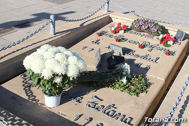 Da de los Fieles Difuntos - 70