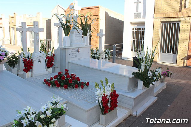 Da de los Fieles Difuntos - 180