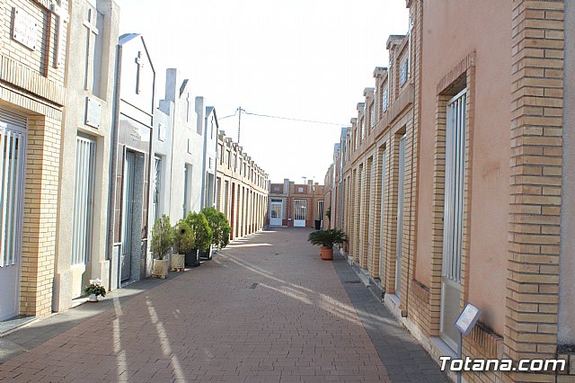 Da de los Fieles Difuntos - 182