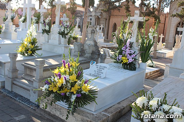 Da de los Fieles Difuntos - 185