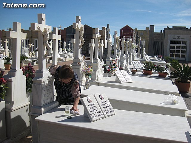 El ayuntamiento pone a punto el cementerio municipal 