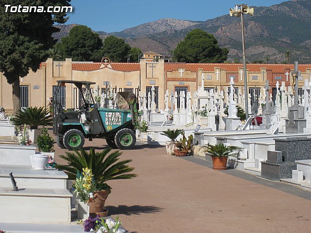 El ayuntamiento pone a punto el cementerio municipal 