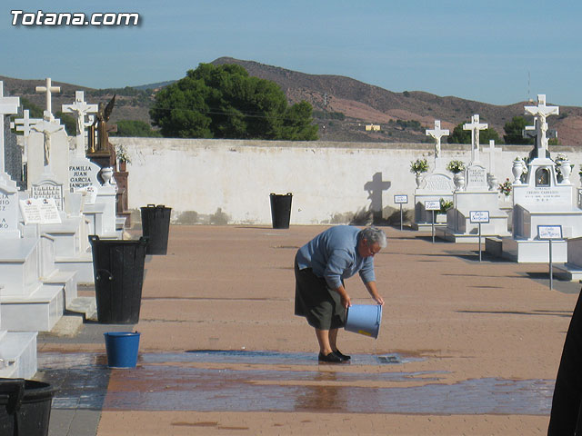 El ayuntamiento pone a punto el cementerio municipal 