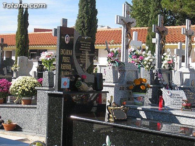 El ayuntamiento pone a punto el cementerio municipal 