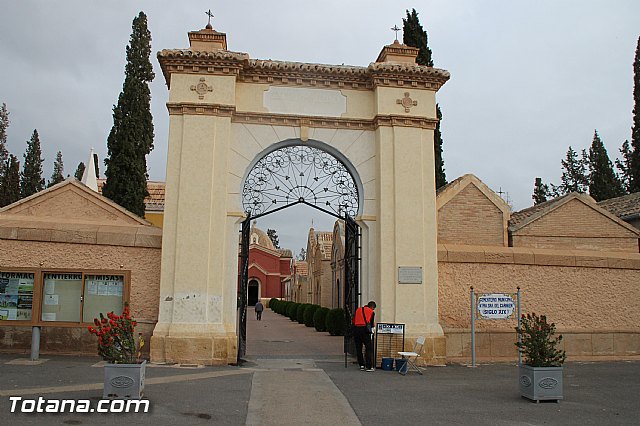 Visita al cementerio municipal - 2016 - 3