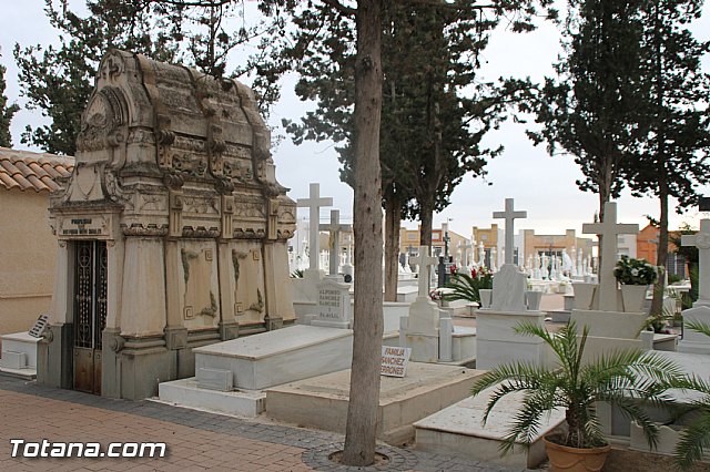 Visita al cementerio municipal - 2016 - 10