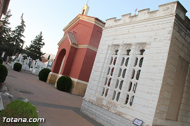 Cementerio. Das previos a Todos los Santos - 27