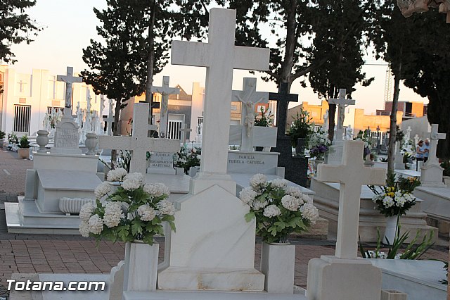 Cementerio. Das previos a Todos los Santos - 29