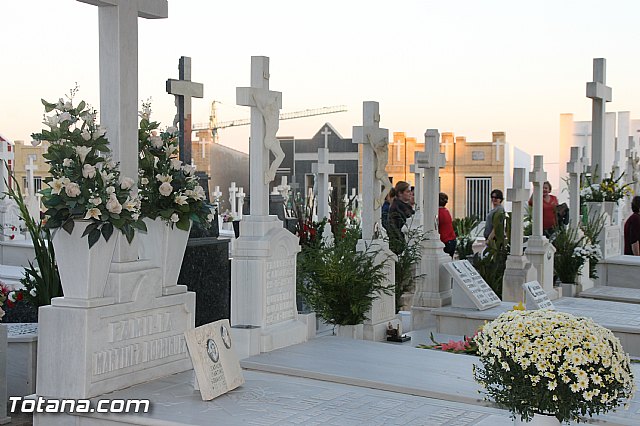 Cementerio. Das previos a Todos los Santos - 33