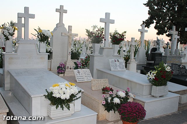 Cementerio. Das previos a Todos los Santos - 62