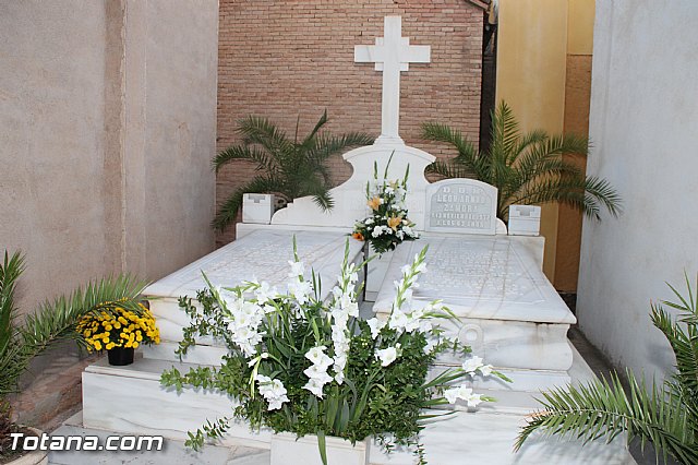 Cementerio. Das previos a Todos los Santos - 91