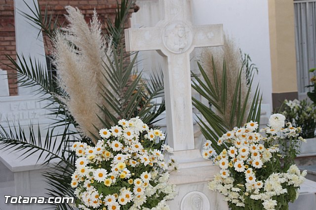 Cementerio. Das previos a Todos los Santos - 94