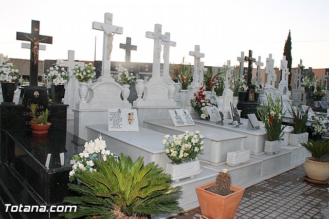 Cementerio. Das previos a Todos los Santos - 108