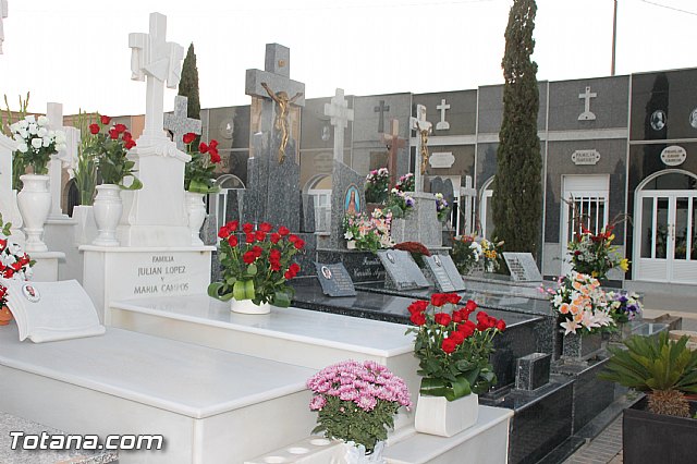 Cementerio. Das previos a Todos los Santos - 111