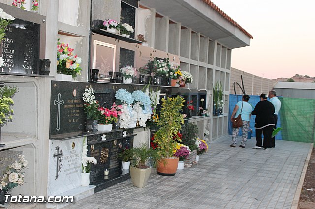 Cementerio. Das previos a Todos los Santos - 121