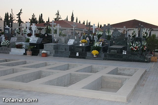 Cementerio. Das previos a Todos los Santos - 122
