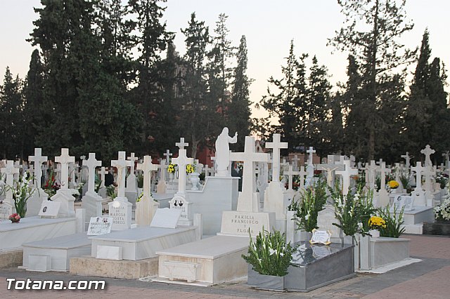 Cementerio. Das previos a Todos los Santos - 134
