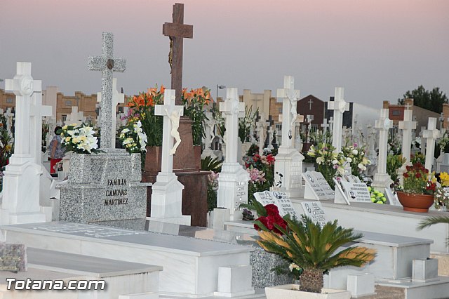 Cementerio. Das previos a Todos los Santos - 136