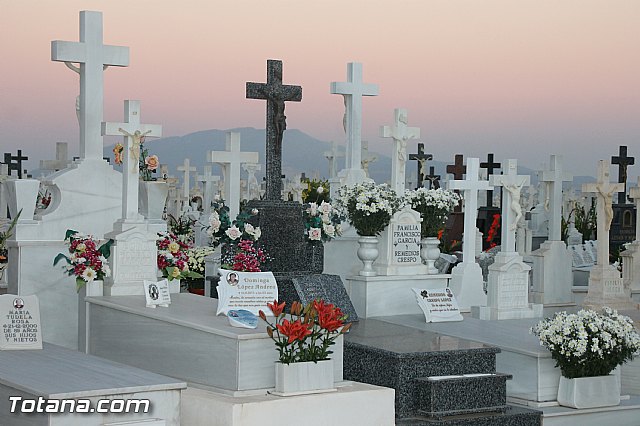 Cementerio. Das previos a Todos los Santos - 137
