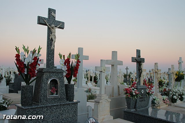 Cementerio. Das previos a Todos los Santos - 139