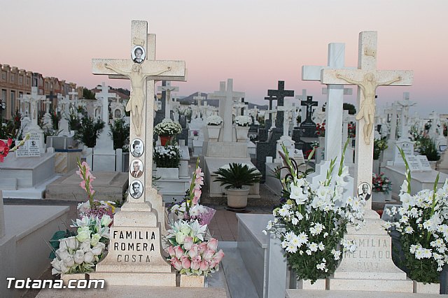 Cementerio. Das previos a Todos los Santos - 143