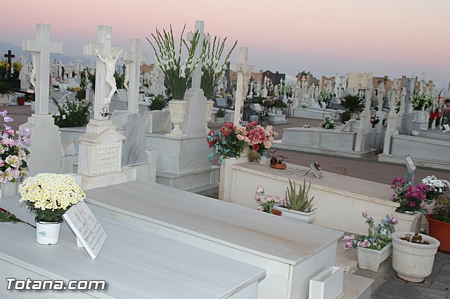 Cementerio. Das previos a Todos los Santos - 148