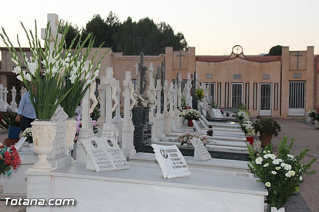 Cementerio. Das previos a Todos los Santos - 153