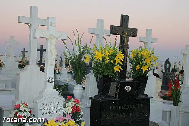 Cementerio. Das previos a Todos los Santos - 156