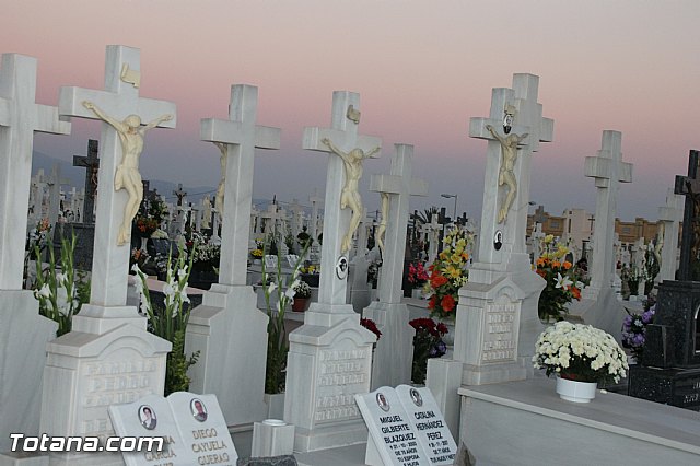 Cementerio. Das previos a Todos los Santos - 158