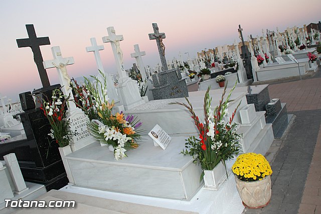 Cementerio. Das previos a Todos los Santos - 160