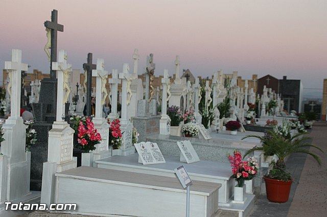 Cementerio. Das previos a Todos los Santos - 162
